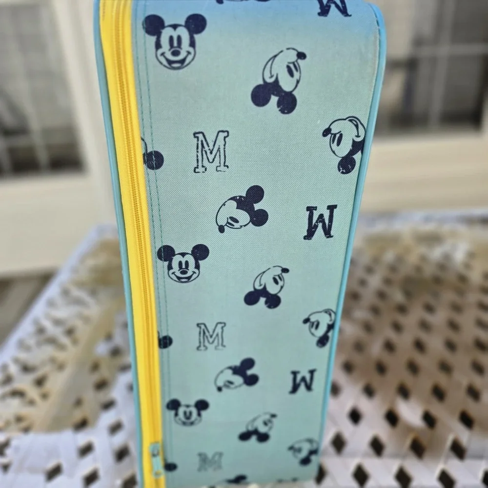 American‎ Tourister Totally Mickey Mouse Rolling Carryon Suitcase Vacation